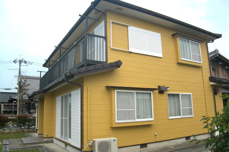 U様邸の外壁塗装 塗装ビフォアアフター